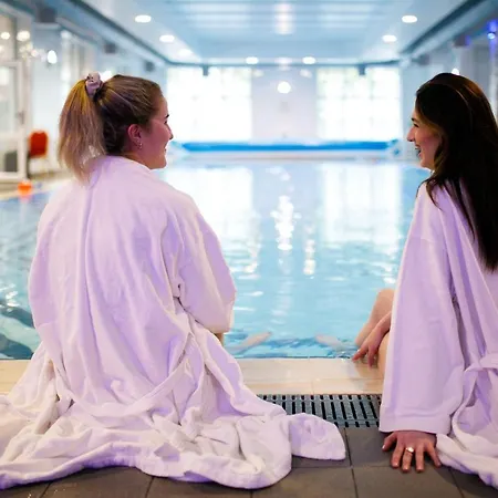 Отель Mount Errigal Hotel, Conference & Leisure Centre 4*