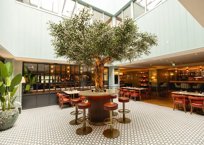 Mount Errigal Hotel, Conference & Leisure Centre Hotell